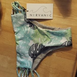 Nirvanic Bikini Bottom in Monstera Tropics Large
